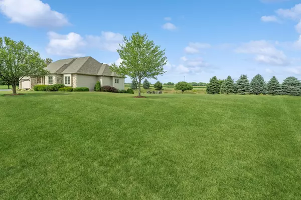 Johnsburg, IL 60051,6018 Briarwood DR