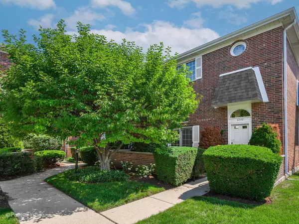 4240 W Touhy AVE, Lincolnwood, IL 60712