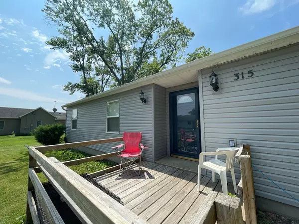 Atwood, IL 61913,315 S Missouri ST