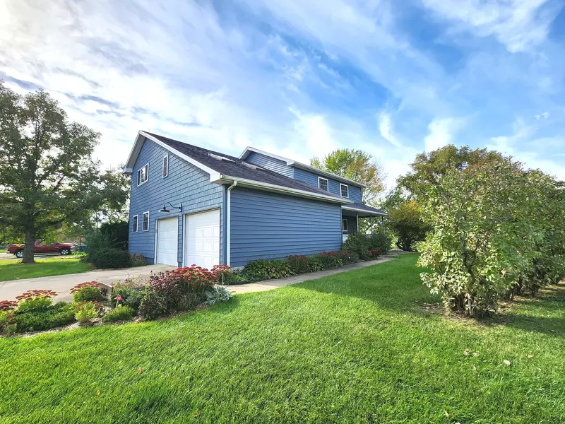 141 Tamarind CT, Cabery, IL 60919