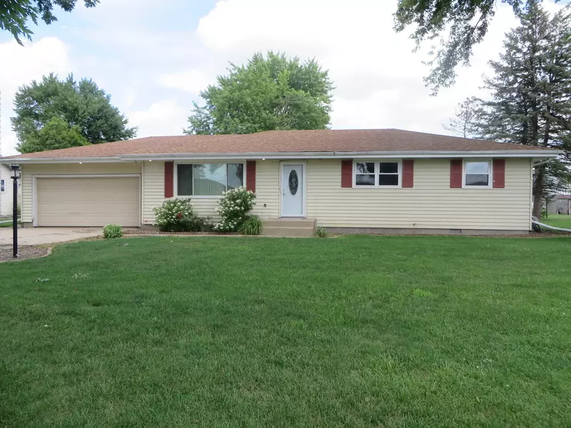 12143 E Gregg BLVD, Momence, IL 60954