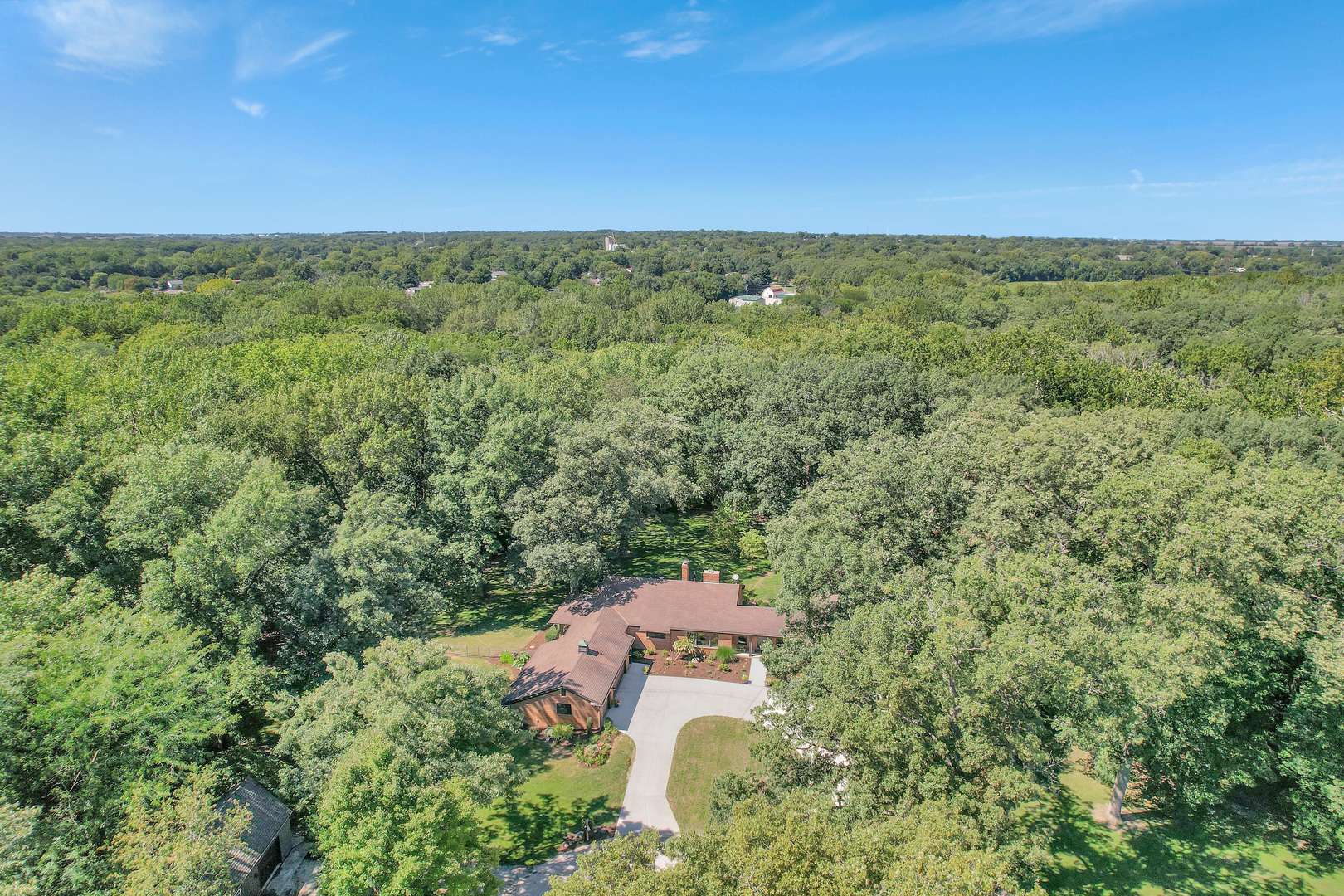 Mahomet, IL 61853,1401 S River Oaks DR
