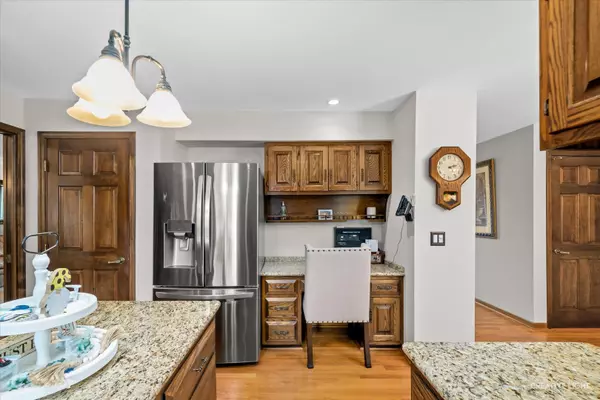 Addison, IL 60101,1130 N Thatcher LN