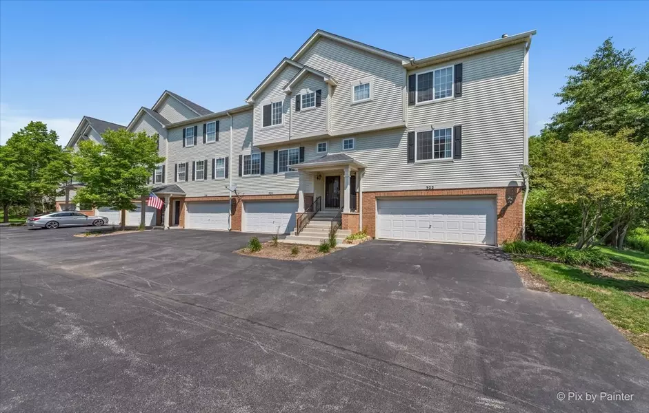 320 Evergreen CIR, Gilberts, IL 60136