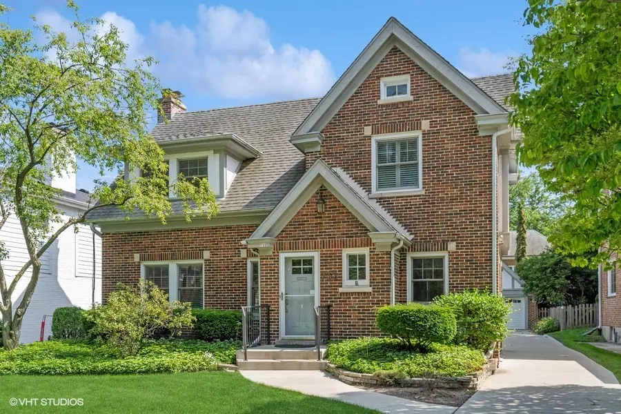 732 Maclean AVE, Kenilworth, IL 60043