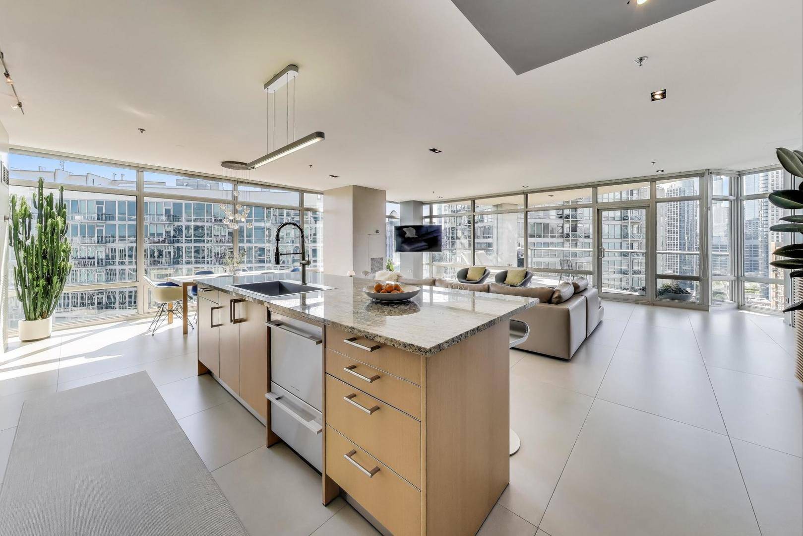 Chicago, IL 60654,510 W ERIE ST #1801