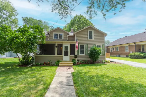 107 Kane ST, Geneva, IL 60134