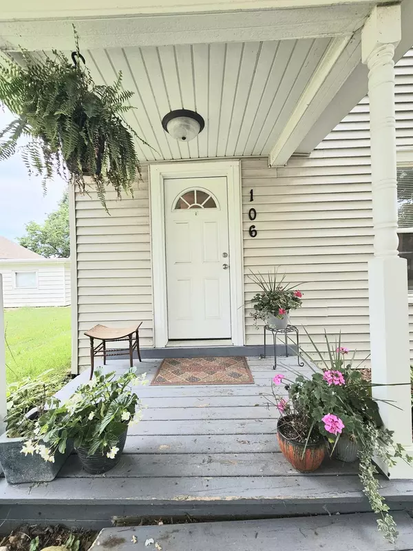 Newark, IL 60541,106 S Union ST