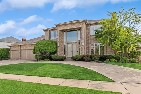 69 Riverside DR, Deerfield, IL 60015