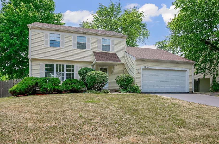 2205 Pontiac CIR, Naperville, IL 60565