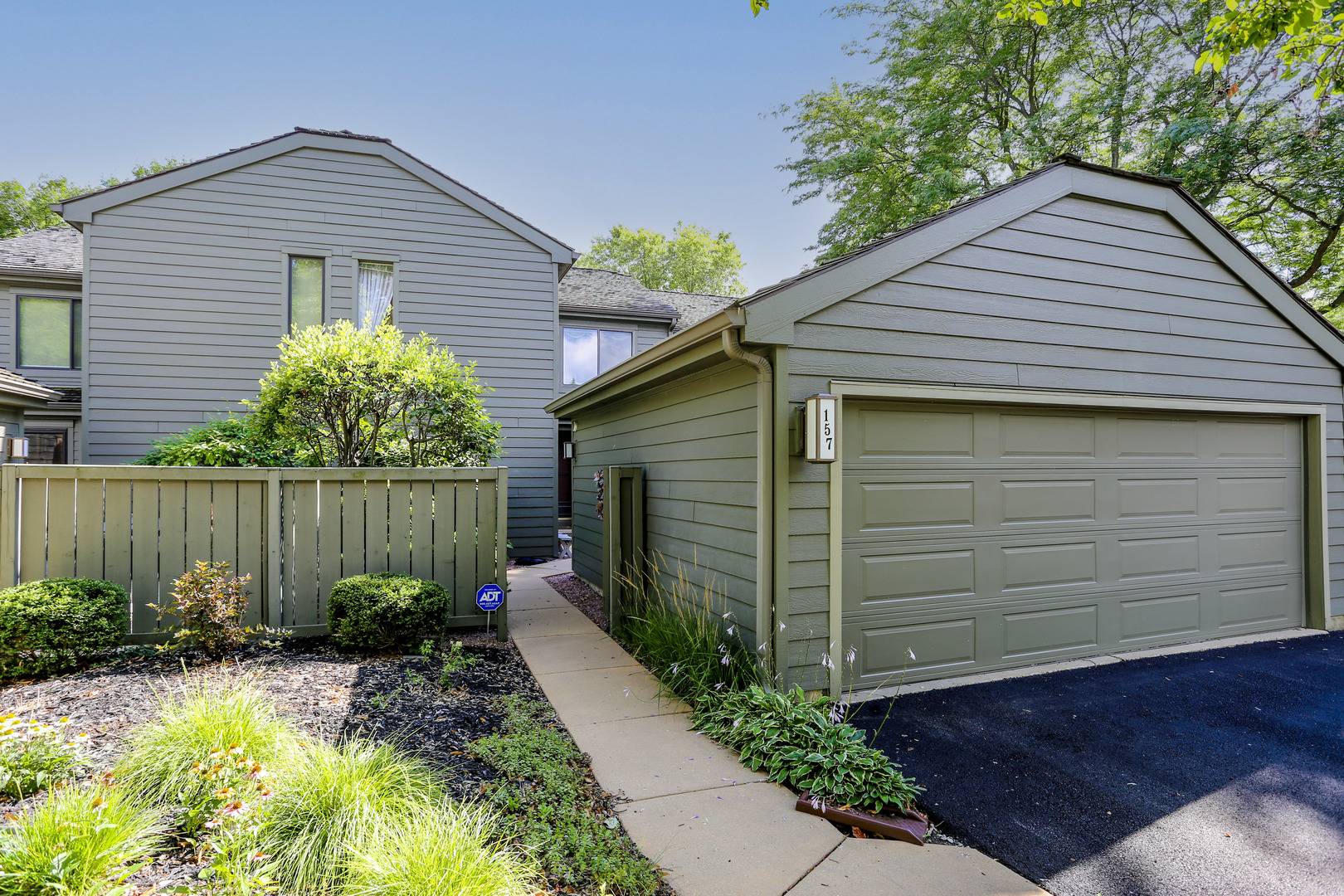 Barrington, IL 60010,157 Timber Ridge LN #E369