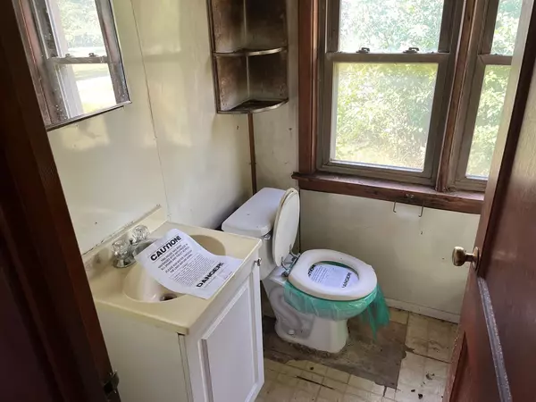 Momence, IL 60954,3218 N 16940e RD