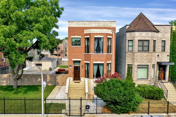 4549 S Forrestville AVE, Chicago, IL 60653