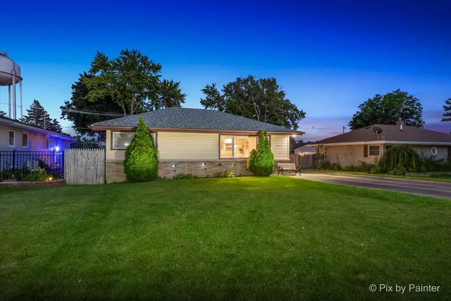 4305 Ponca ST, Mchenry, IL 60050