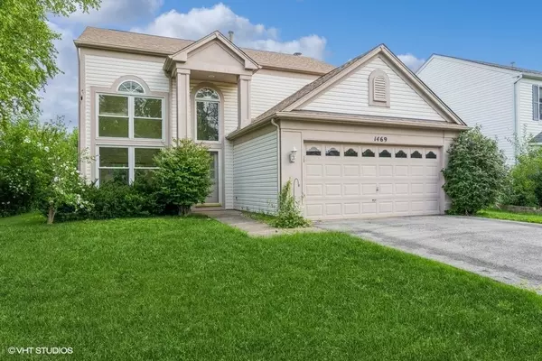 1469 E Braymore CIR, Naperville, IL 60564