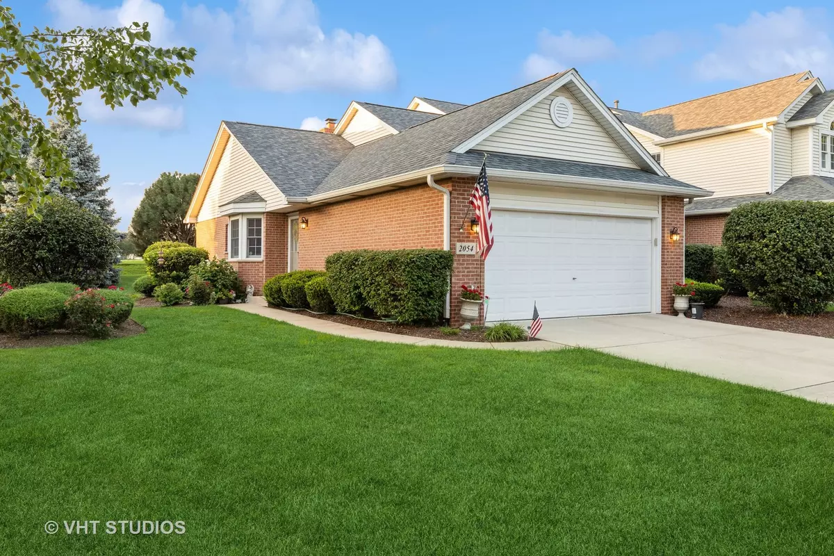 Woodridge, IL 60517,2054 Clover LN