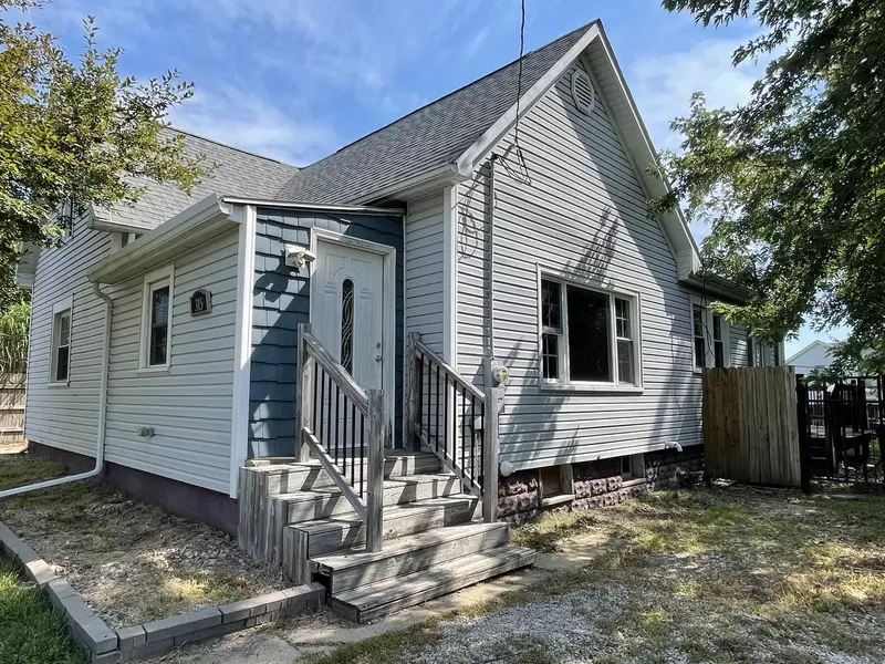 315 N Main ST, Arrowsmith, IL 61722