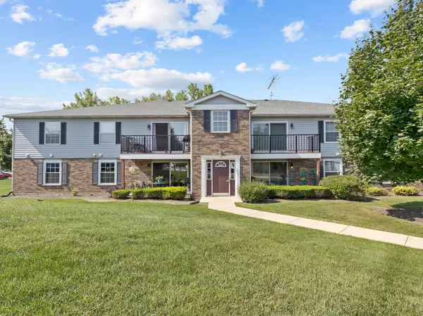 Crystal Lake, IL 60014,935 Golf Course RD #7