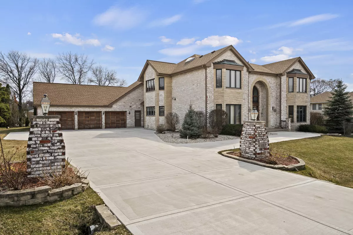 Oak Brook, IL 60523,115 Livery CIR