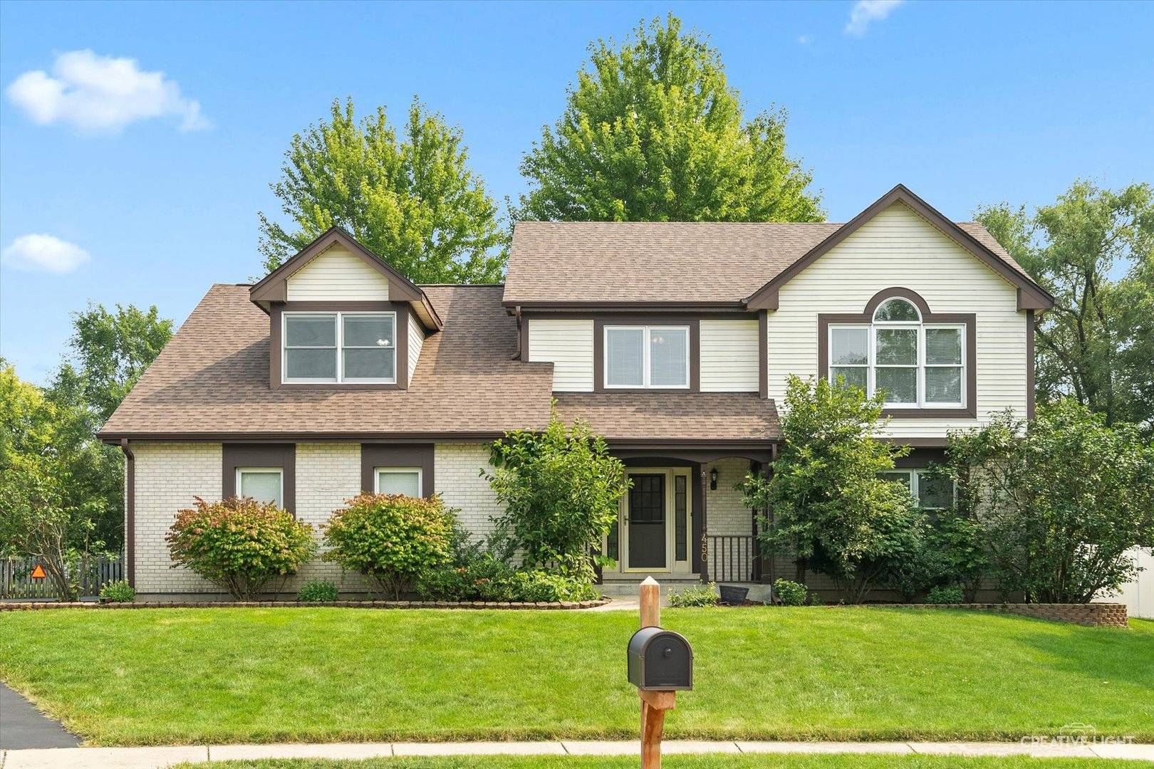 450 Lakeview DR,  Aurora,  IL 60506