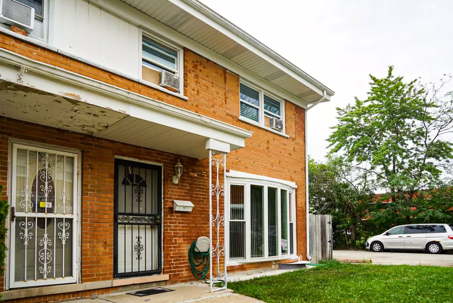 8829 Robin DR #F, Des Plaines, IL 60016