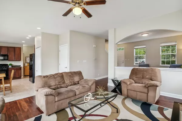 Mundelein, IL 60060,833 W Courtland ST