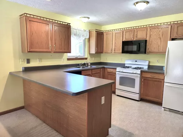 Genoa, IL 60135,316 Birch AVE