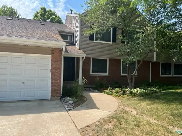 991 Pinetree CIR S #991, Buffalo Grove, IL 60089