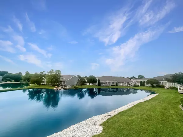 Crown Point, IN 46307,832 Pheasant DR