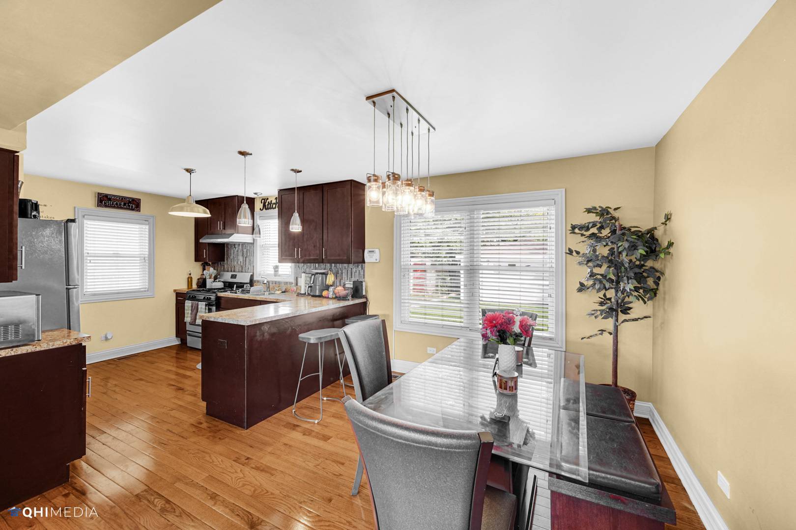 Chicago, IL 60628,556 E 104th PL