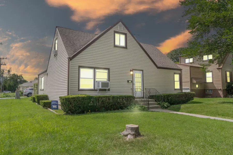 251 E Whitehall AVE, Northlake, IL 60164