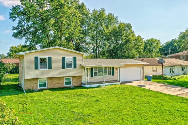 67 E Circle DR, Streator, IL 61364