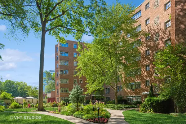 1862 Sherman AVE #1SE, Evanston, IL 60201