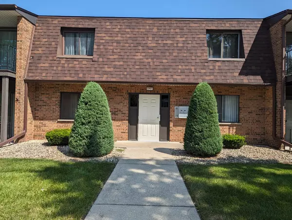 22457 pleasant DR #16, Richton Park, IL 60471