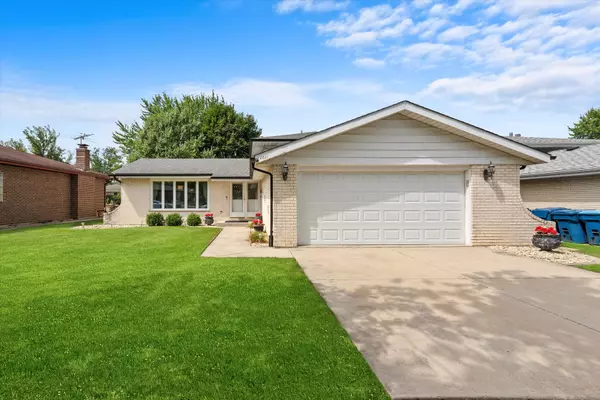 12618 S Menard AVE, Alsip, IL 60803