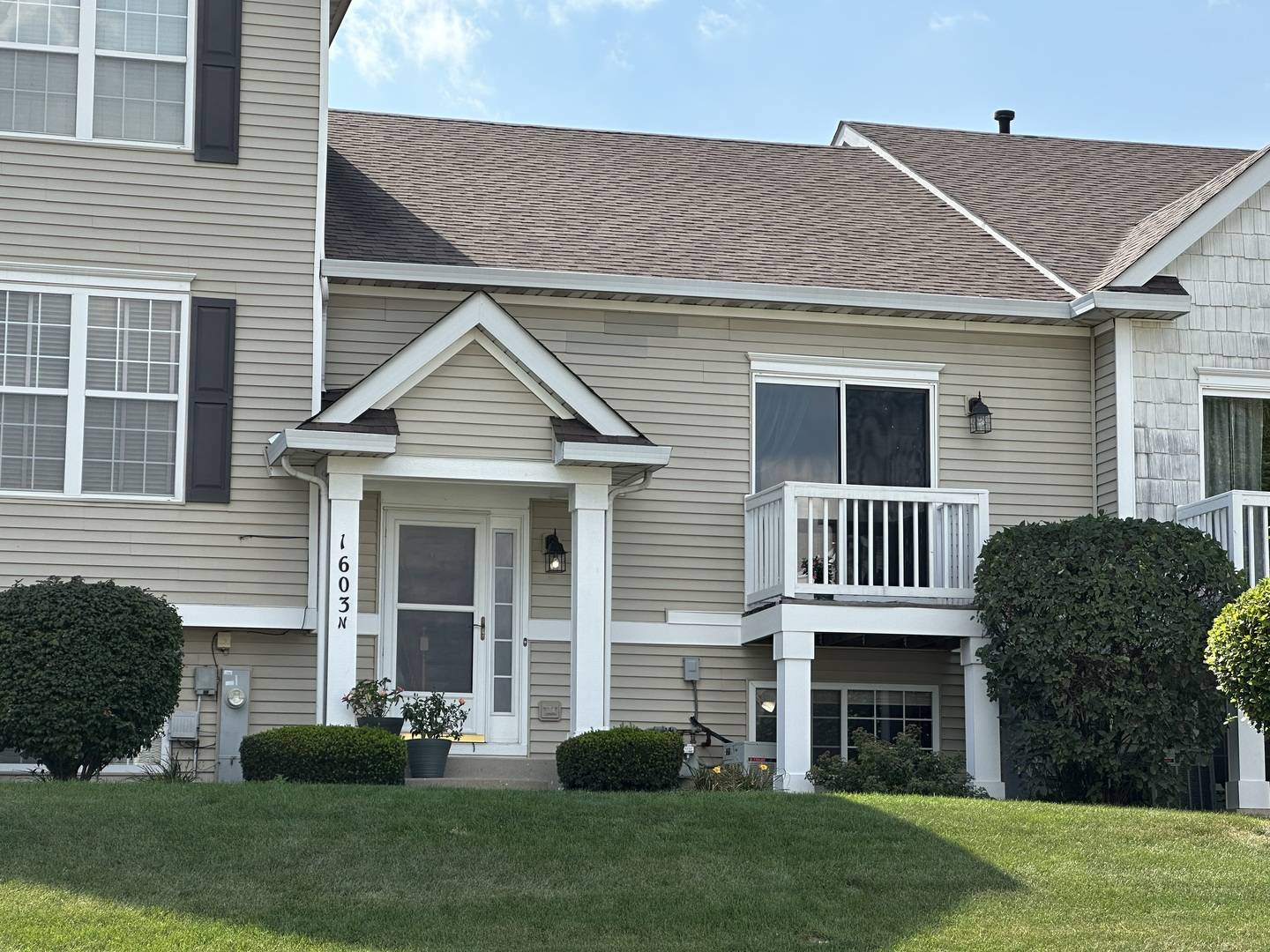 1603 Fieldstone DR N #1603, Shorewood, IL 60404