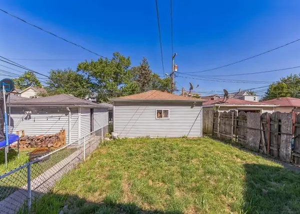 Cicero, IL 60804,3135 S 54th AVE