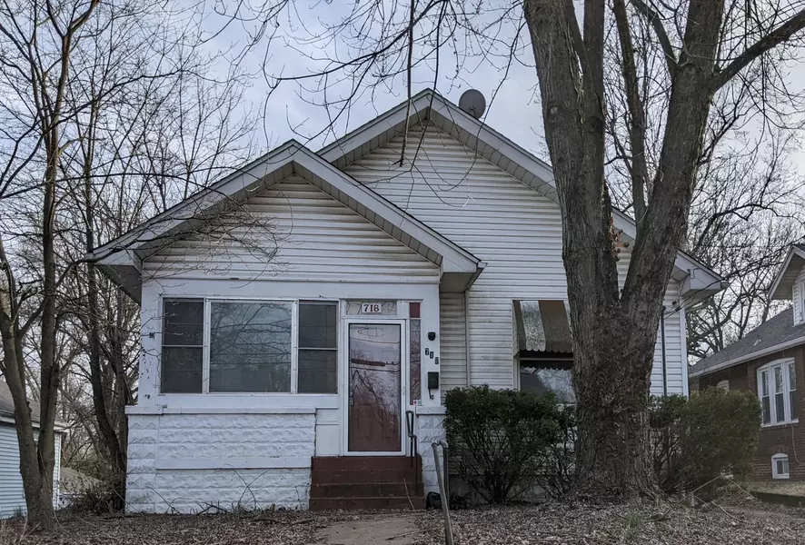 718 E Mckinley ST, Belleville, IL 62220