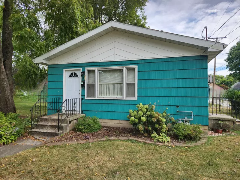 315 W Washington ST, Momence, IL 60954