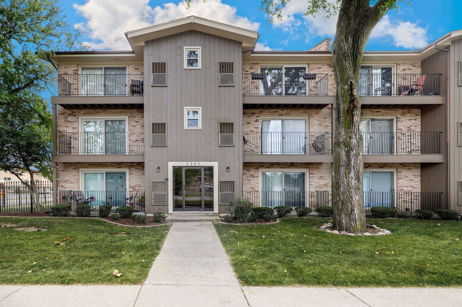 3705 W 119th ST #110, Alsip, IL 60803