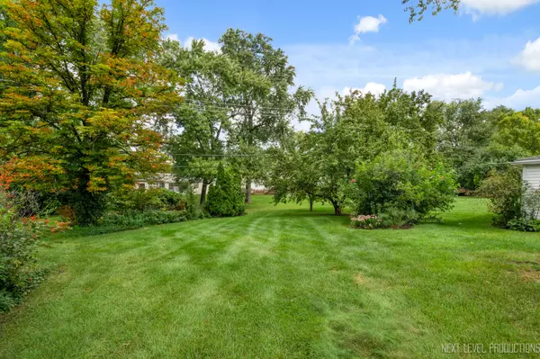 Downers Grove, IL 60516,306 55th PL