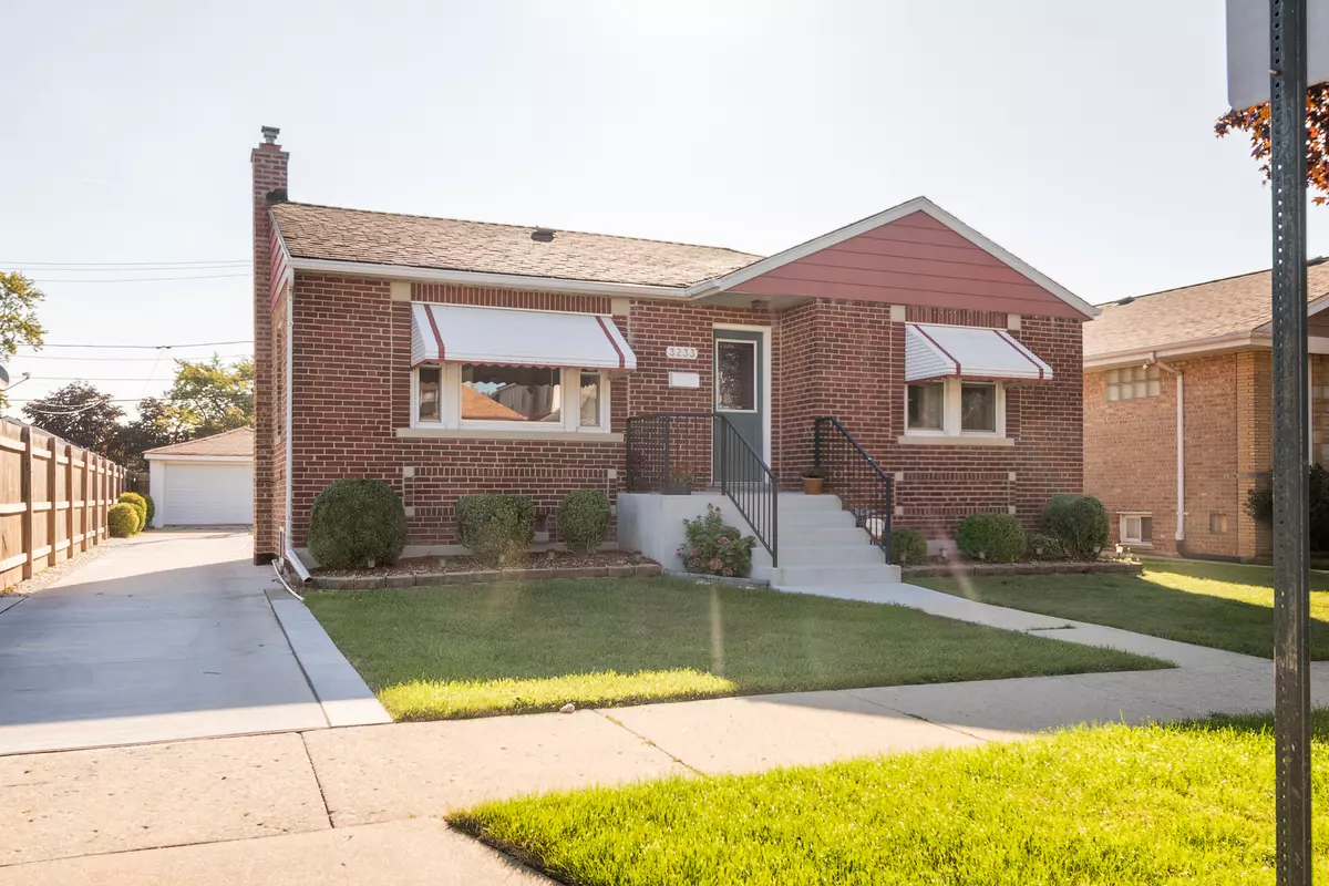 Cicero, IL 60804,3233 S 60th CT
