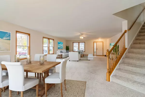 Montgomery, IL 60538,1725 Stonegate DR