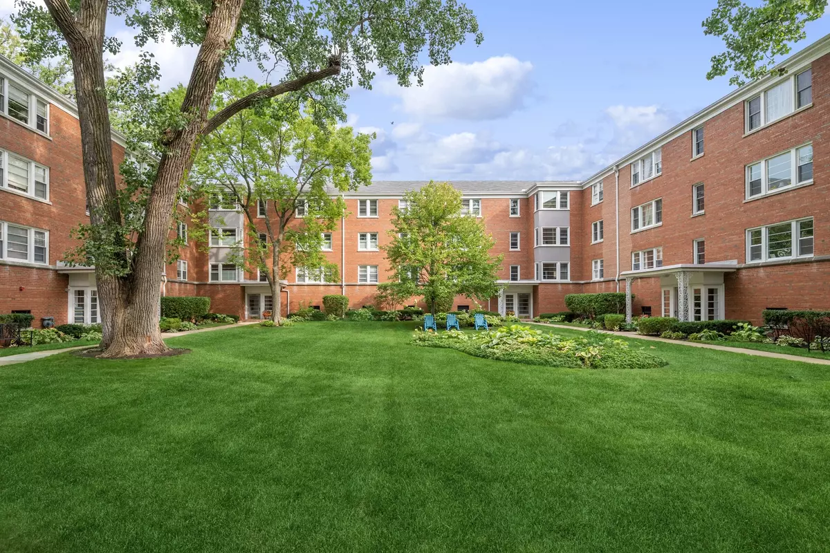 Wilmette, IL 60091,404 LAUREL AVE #3E