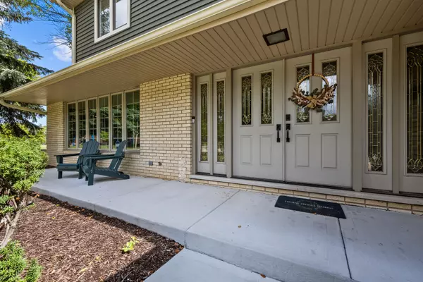 Arlington Heights, IL 60004,120 W Brookwood DR