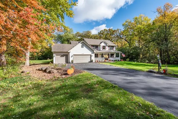 11214 E Riviera DR, Spring Grove, IL 60081