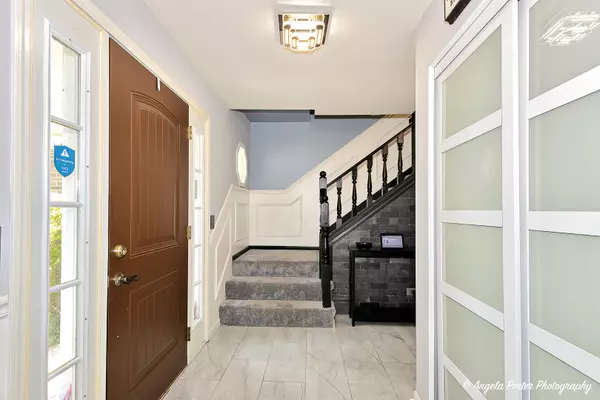 Antioch, IL 60002,901 Pine Hill DR