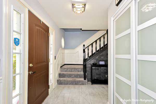 Antioch, IL 60002,901 Pine Hill DR