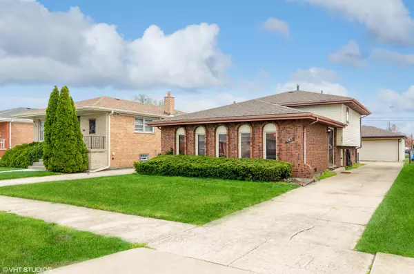 405 Calhoun AVE, Calumet City, IL 60409