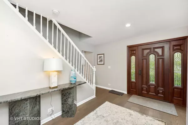 Deerfield, IL 60015,1607 Hertel LN